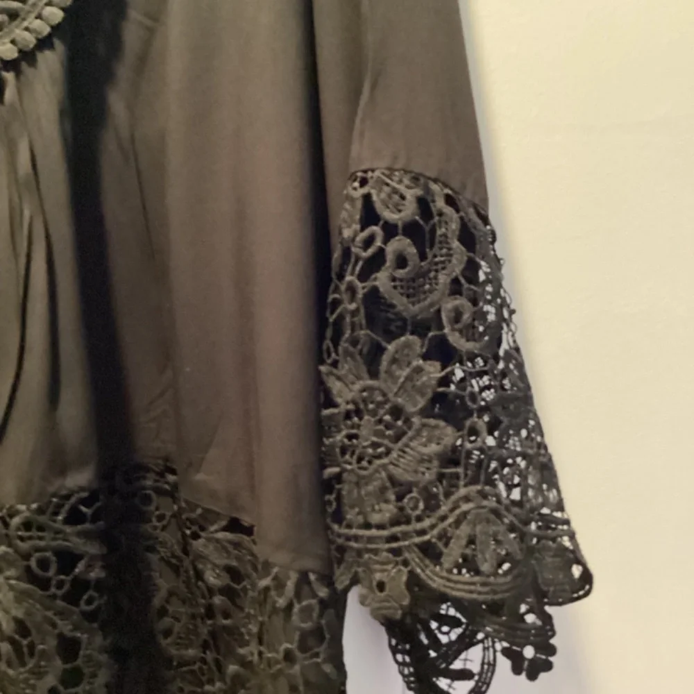 SoTeer V Neck Loose Top Flare Sleeve Lace Splice Blouse - Picture 7 of 8